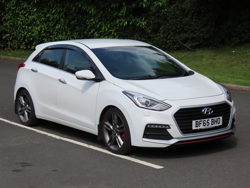 HYUNDAI i30